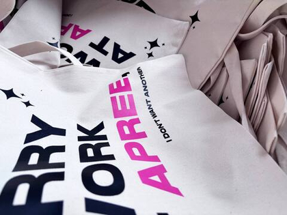 Печать на шопперах: как сделать стильный и долговечный мерч