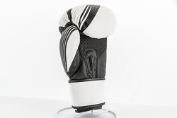 UFC PRO Performance Rush 12 Oz - белые