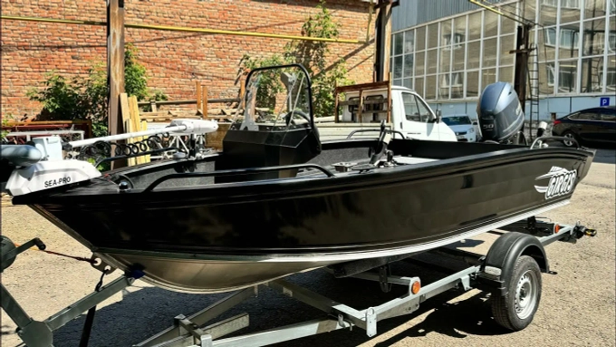 Лодка Гиргис 440 Консоль