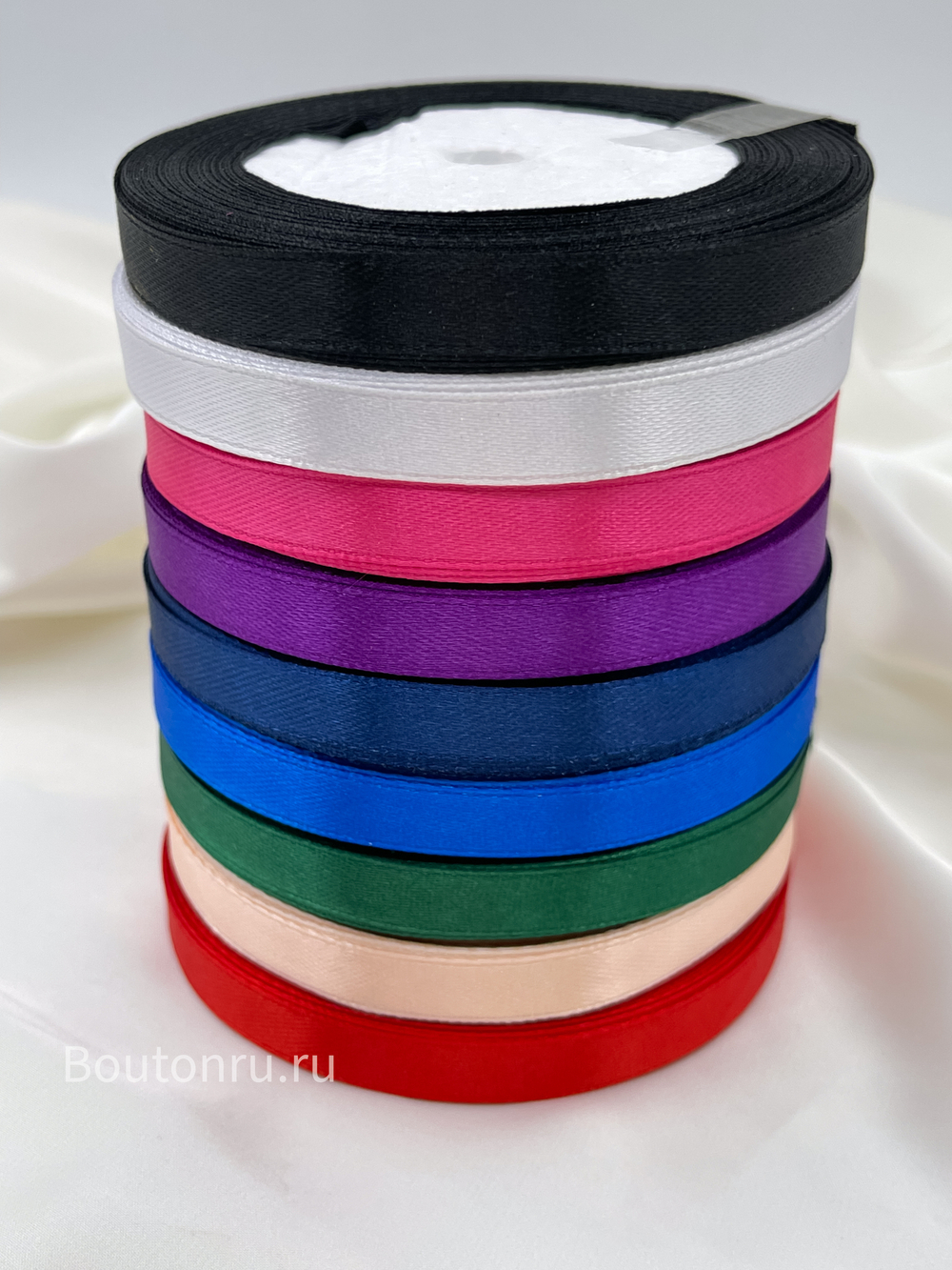 Атласная лента фуксия