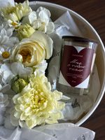 Цветочная композиция в коробке+свеча 50 мл