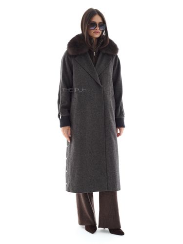 Серое кашемировое пальто с воротом из лисы