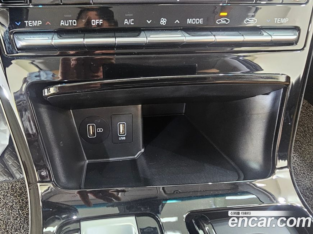 Kia K7 (Cadenza) Premier 2.5 GDI Noblesse (08.2019)