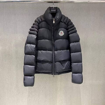 Пуховик Moncler