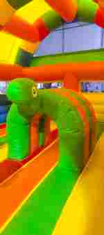 Коммерческий надувной батут «Зверята с крышей 2» без горки, 7*5*4 м