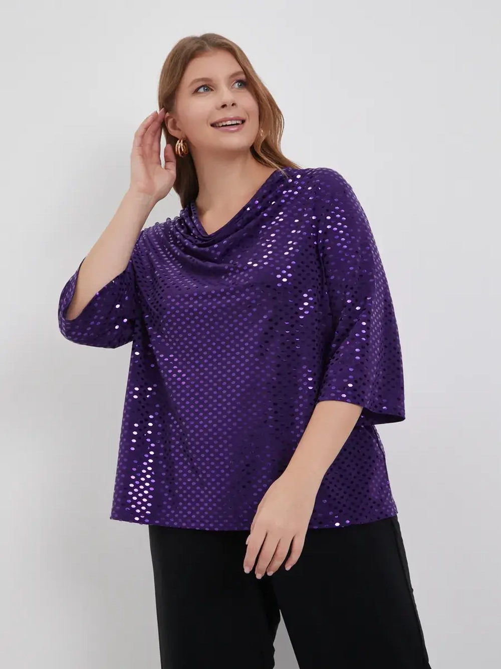 Блузка нарядная с пайетками