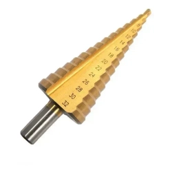 Сверло ступенчатое по металлу для отверстий 4-32 мм, с титановым покрытием