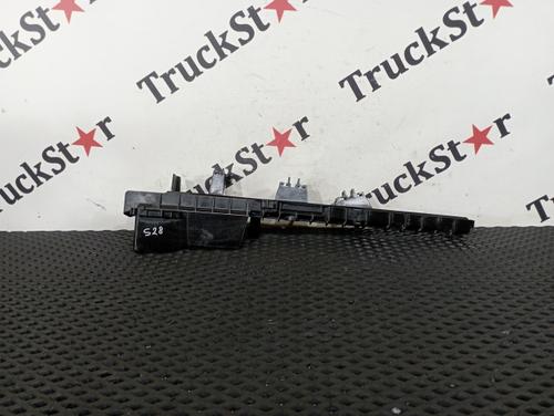 Направляющая стекла двери правой 2020г.