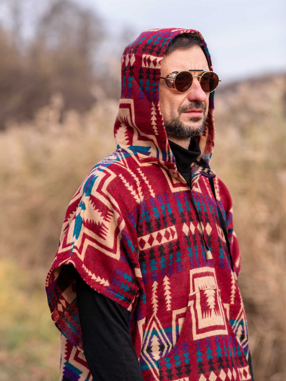 Пончо шерстяное с орнаментом