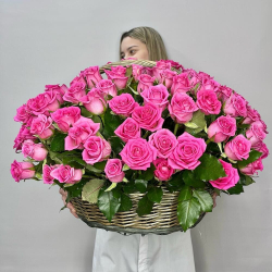 Корзина из 101 розы