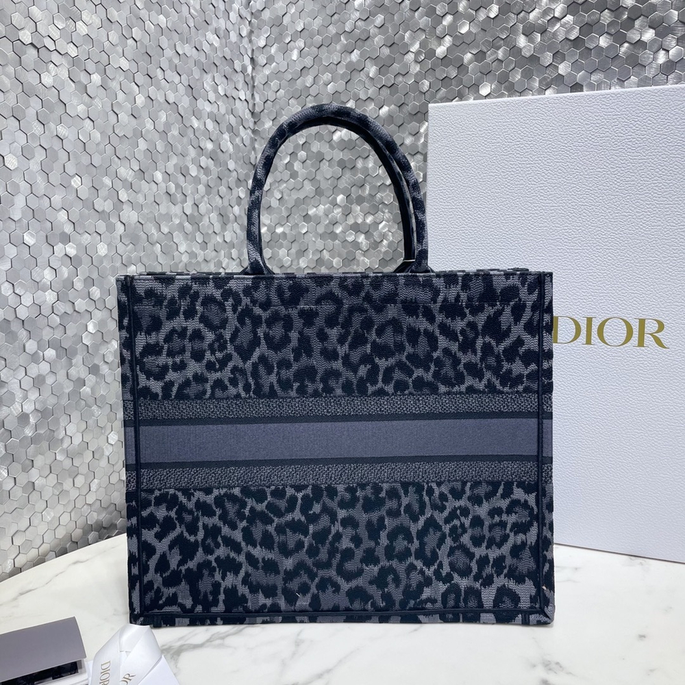 Christian Dior Book Tote 42 cm
