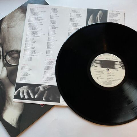 Винтажная виниловая пластинка LP Elton John Sleeping With The Past (Нидерланды 1989)