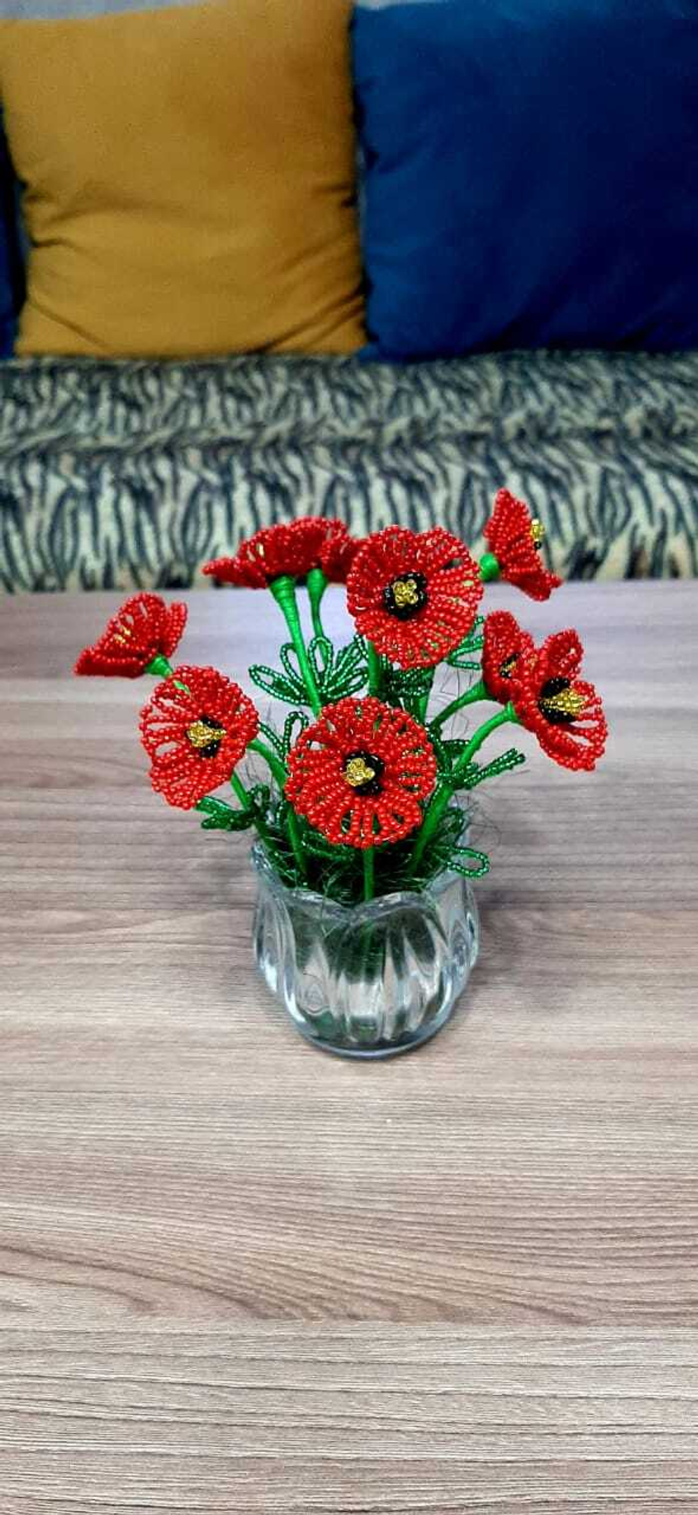 Маки из бисера 17см