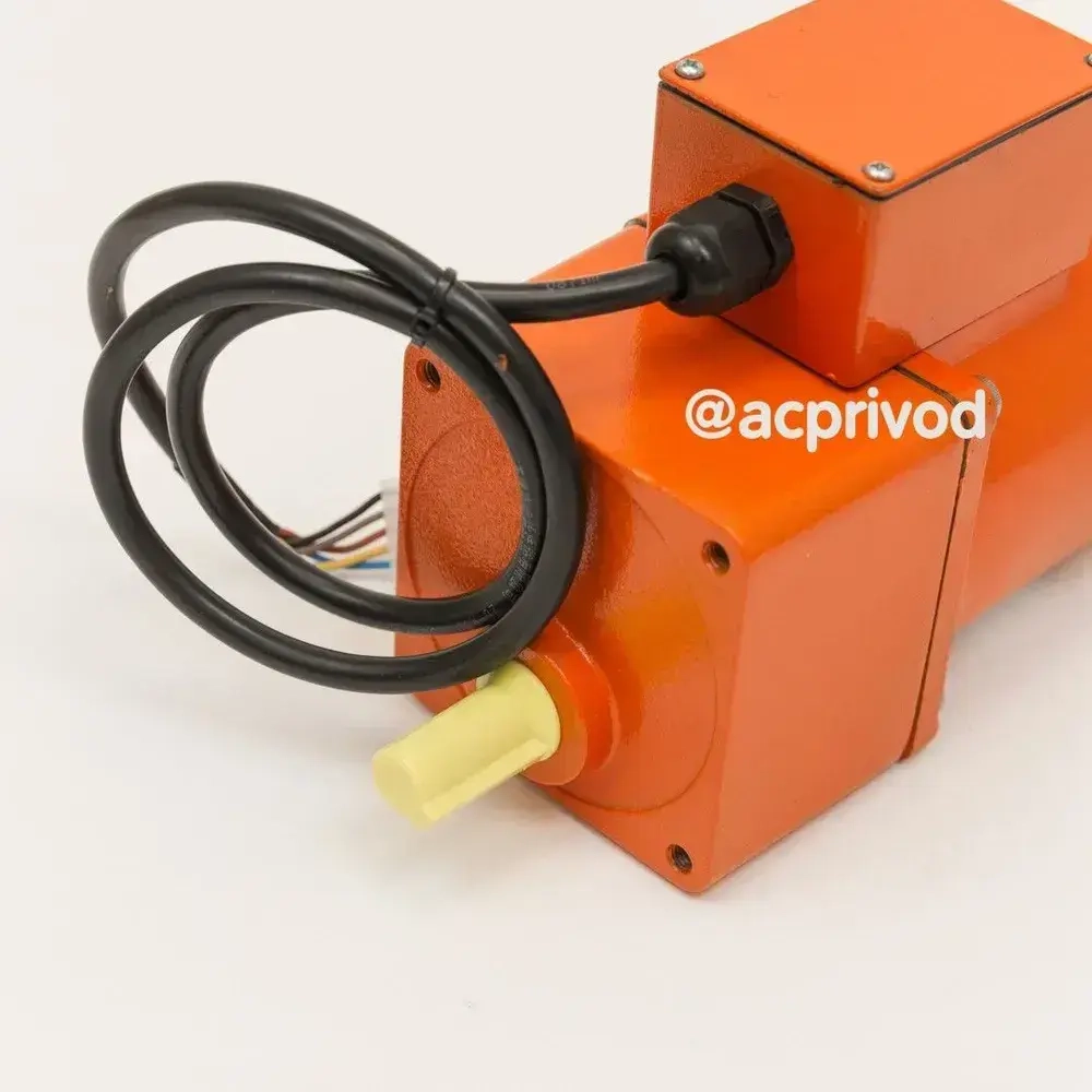 Регулируемый однофазный электродвигатель с редуктором 40 Вт 52 об/мин 220 В 90YT40WGV22H/90GF25H12-ORANGE