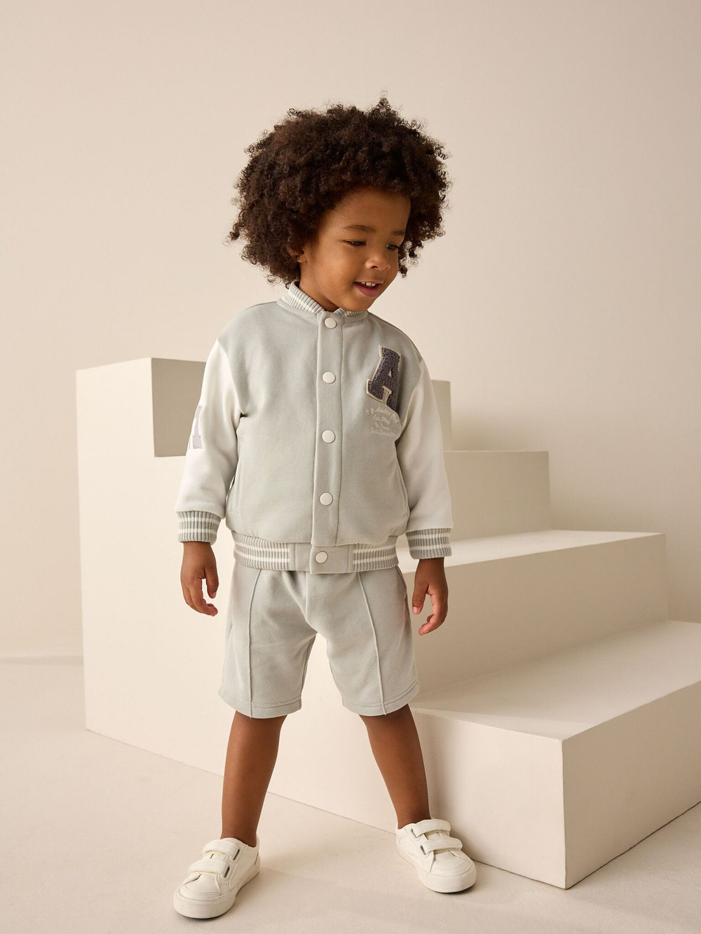 Бомбер и шорты в комплекте для мальчика Next E99-879, Светло-серый