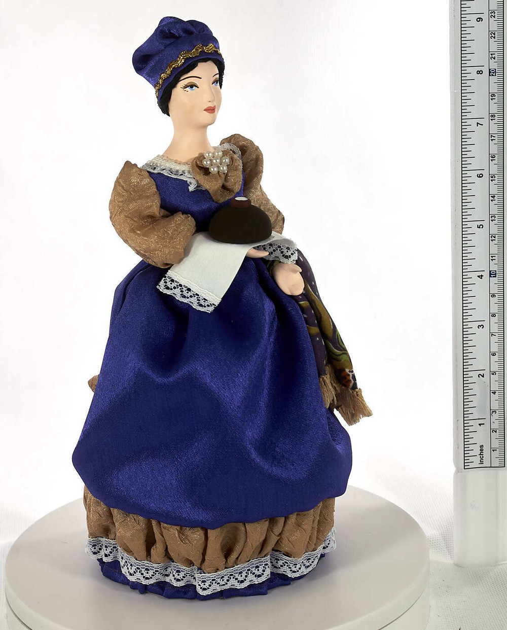Фарфоровая кукла коллекционная  Купчиха с пасхальным куличом 19 век Россия. Сувенир ручной работы