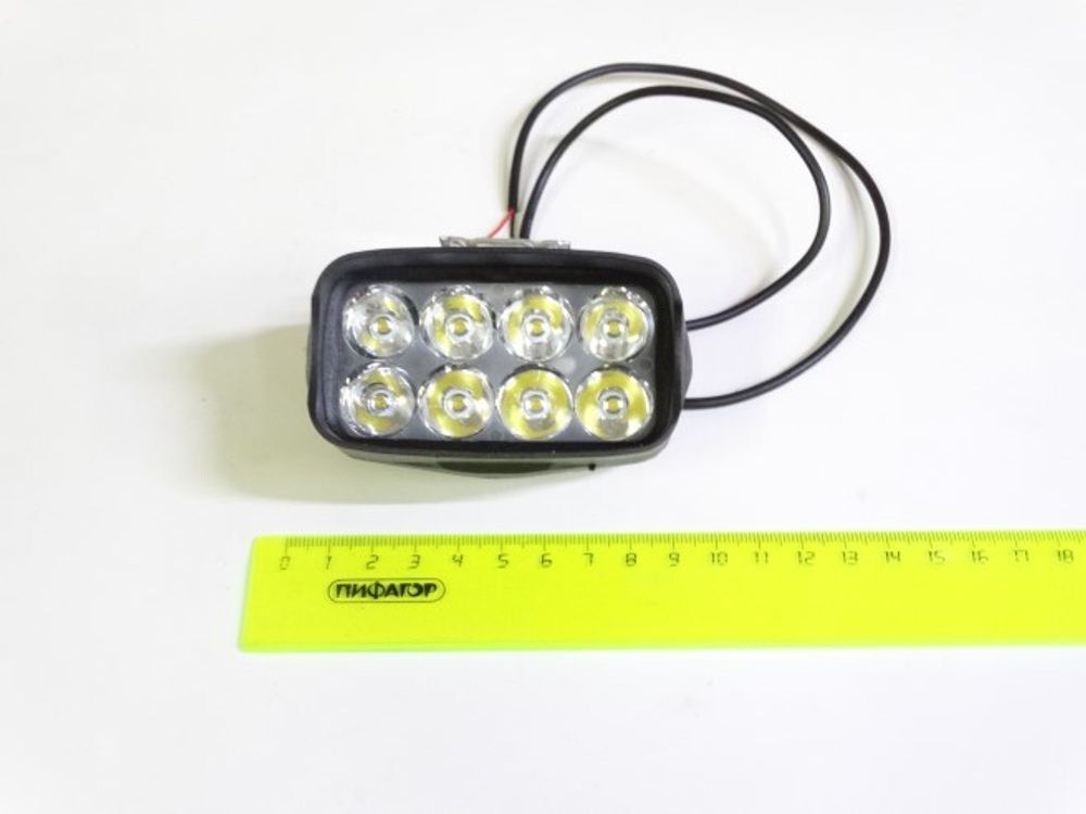 Фара светодиодная дополнительная 8 LED (прямоугольная) 12V 80*52*45 дальний (GrandeLight)