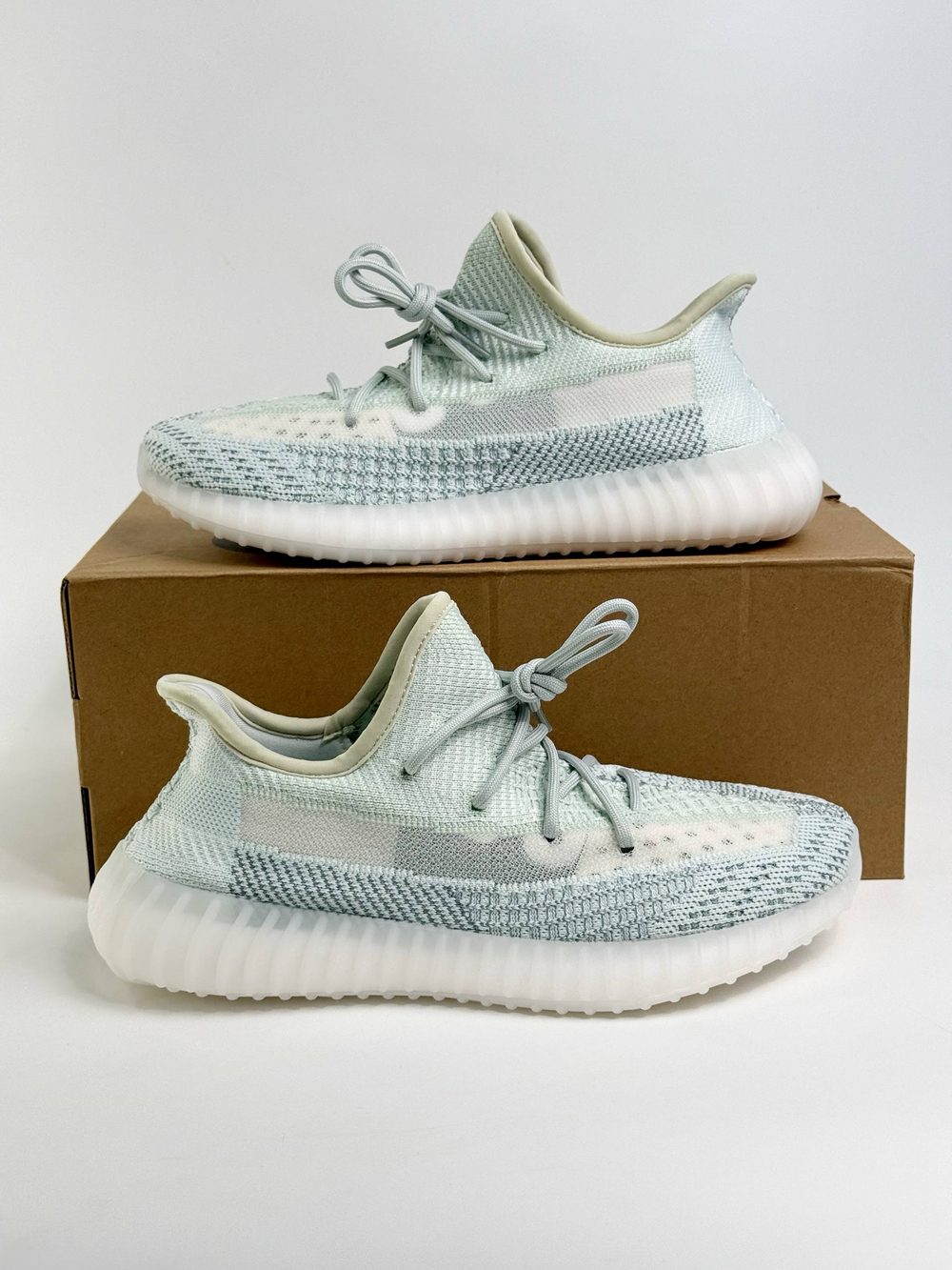 Кроссовки Adidas Yeezy Boost 350 #B225 (бел.)