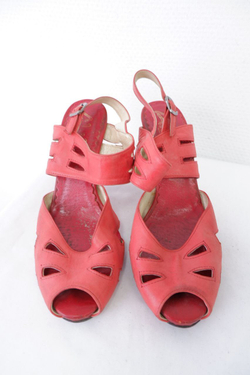 Босоножки Abil красные 38 размер