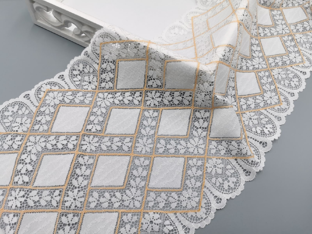 Эластичное кружево, 23 см, молоко с оранжевыми ромбами, (Арт: EK-2723), м