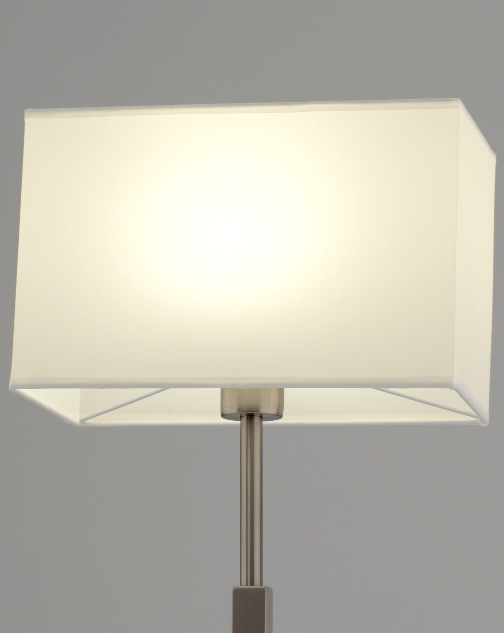 Лампа настольная Moderli V11138-1T Solitude