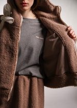 Худи на молнии укороченная из плюшевой ткани, какао