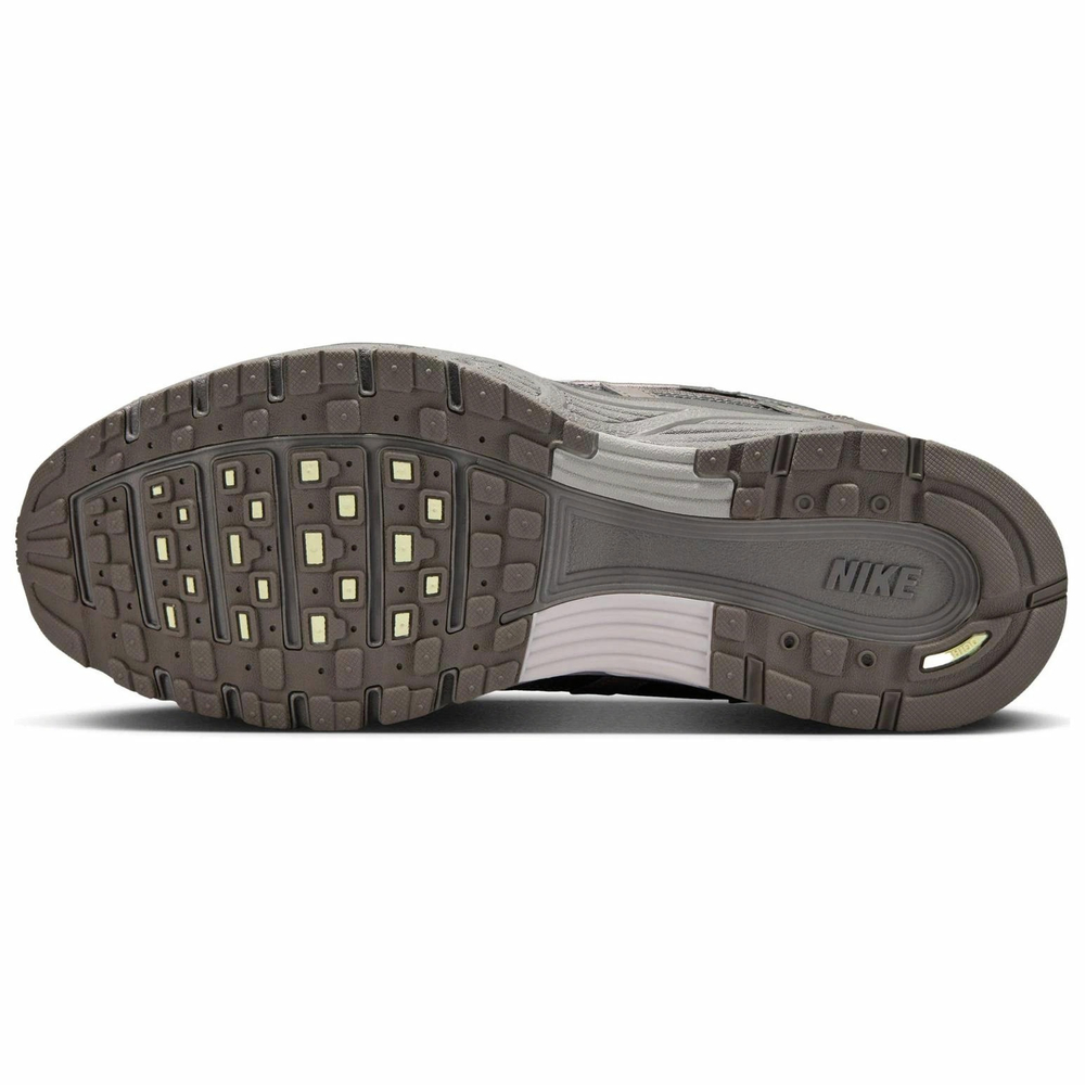 Кроссовки Nike P-6000