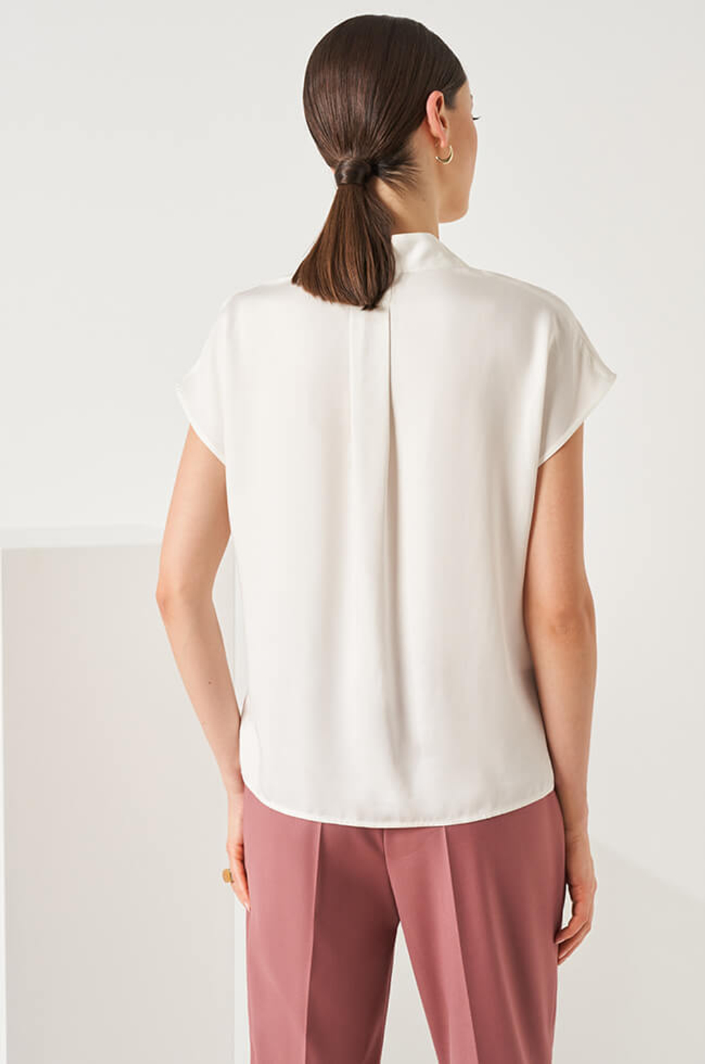 22855 Блузка женская (молочный)