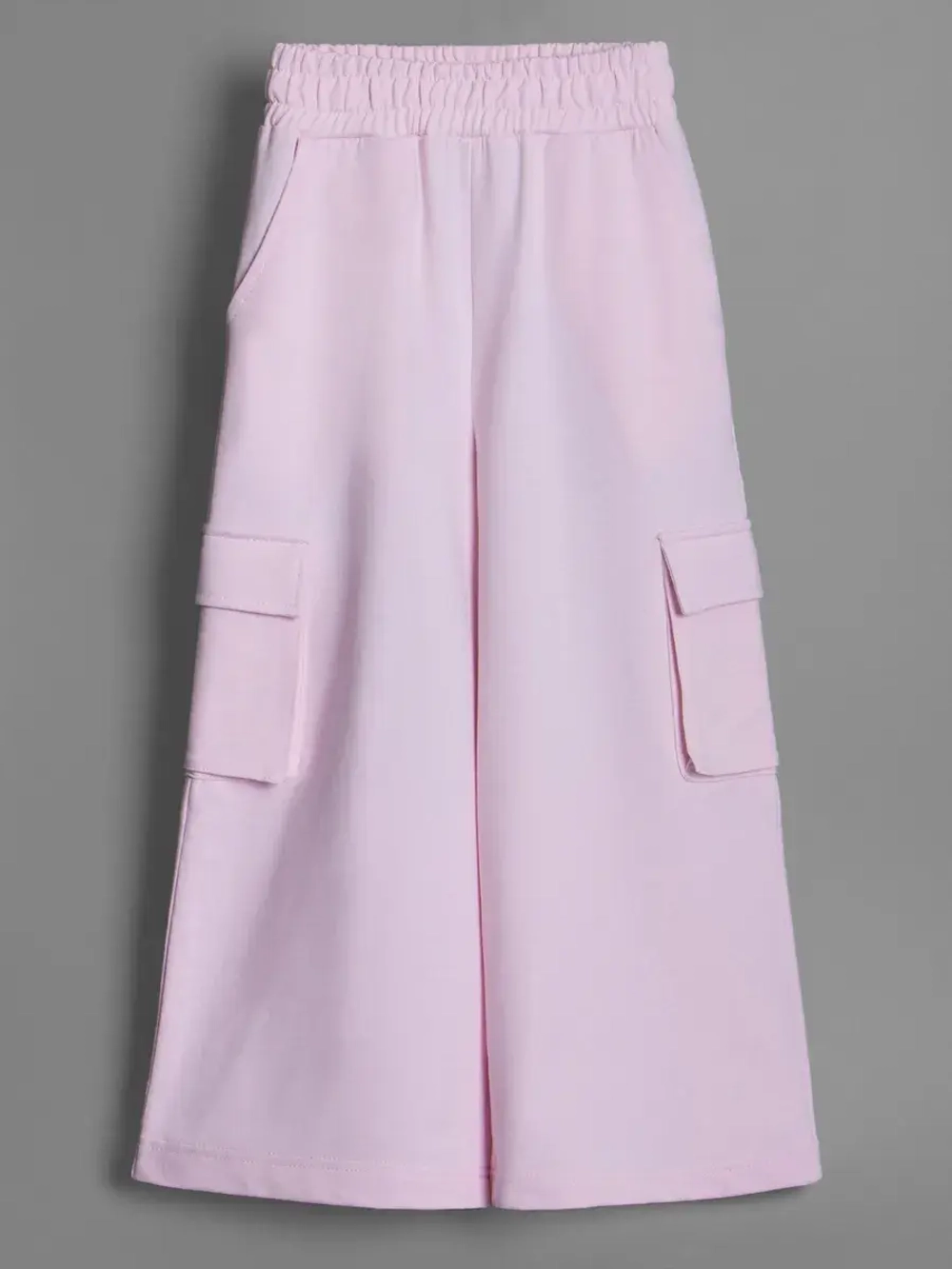 Розовый костюм для девочки на осень