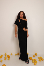 Платье футболка с вырезом