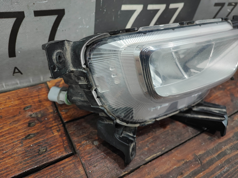 ПТФ передняя правая LED Kia Mohave (HM) 16-20 Б/У Оригинал 922022J530