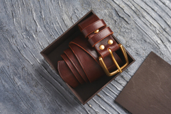 Ремень из гладкой итальянской кожи, цвет «коньяк», латунная пряжка