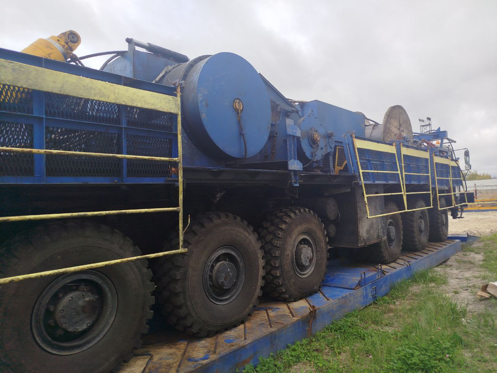 Идель Нефтемаш Идель-180 на шасси МЗКТ-7003 12x12 Мобильная буровая установка Идель-180 (Дизельный,