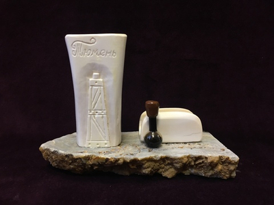 Письменный набор "Нефтяная вышка с каплей"