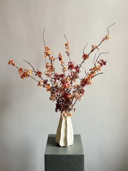 Композиция в вазе Сакура осенняя