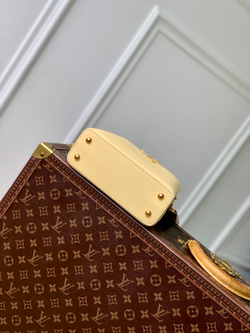 Louis Vuitton Capucines Mini (3 colors)