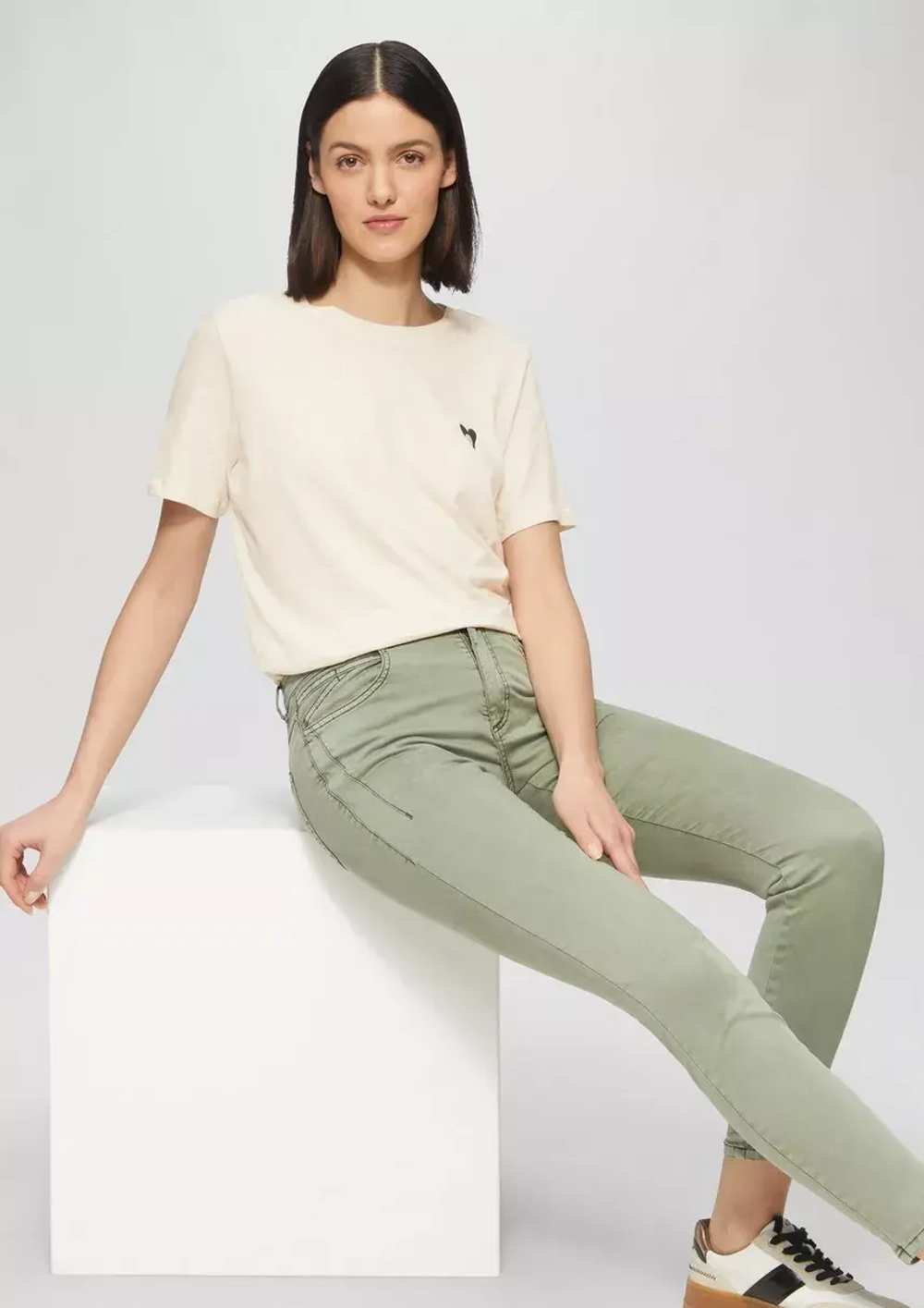 Футболка Relaxed Fit с вышивкой в виде сердца s.Oliver