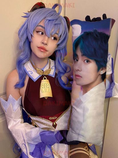 Мини дакимакура Ким Тхэхен Ви из БТС | BTS арт. M1082, 60х20 см