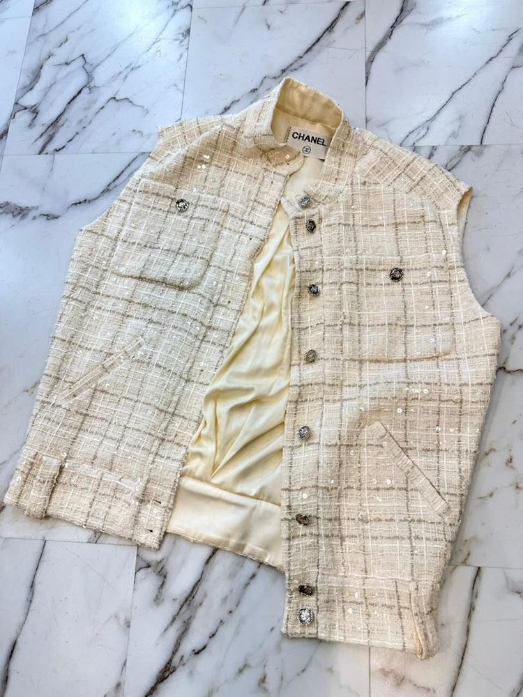 Жилет CHANEL
