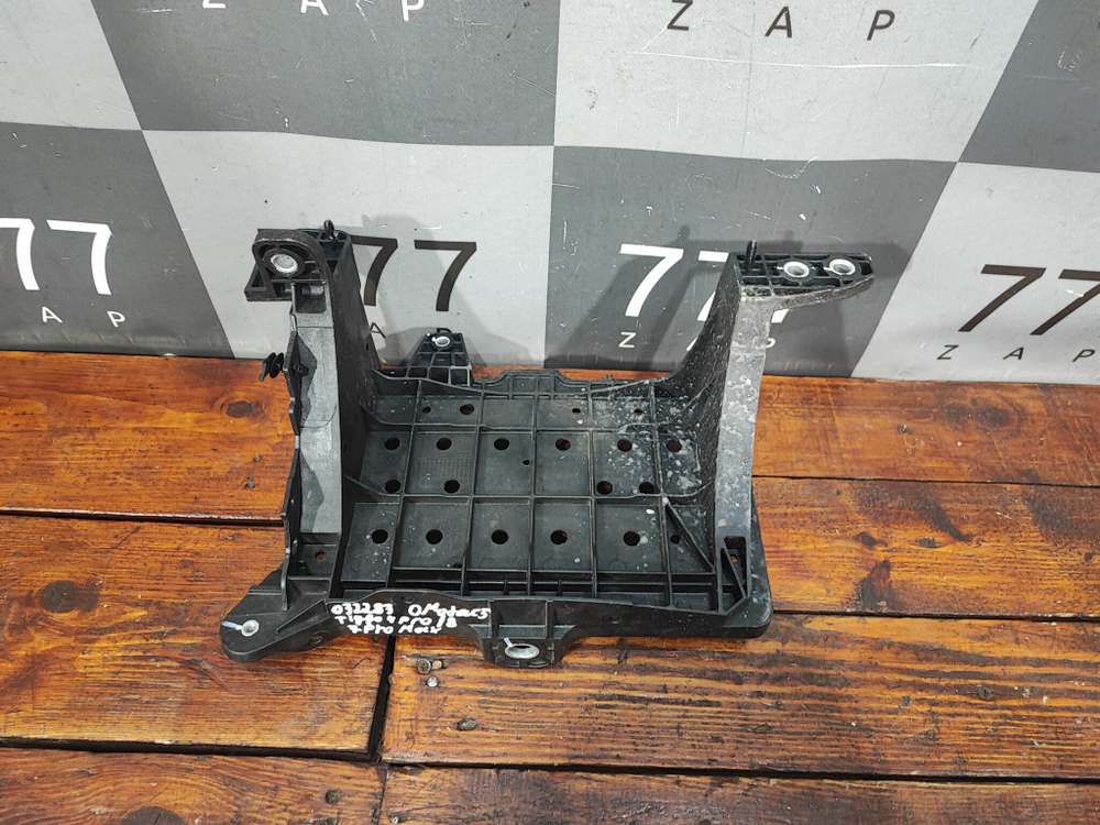 Крепление аккумулятора Chery Tiggo 7 Pro 20-нв Б/У Оригинал 807000408AA