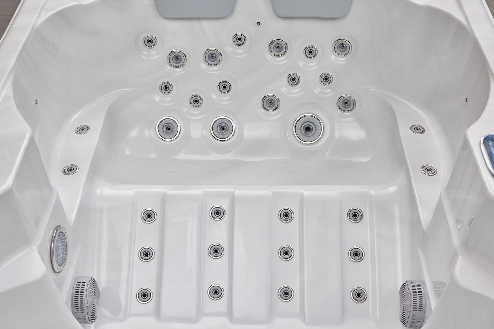 Вместительный гидромассажный спа-бассейн Victoria Star VS-402L