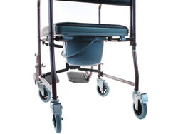 Кресло-каталка с туалетным устройством LY-800-690