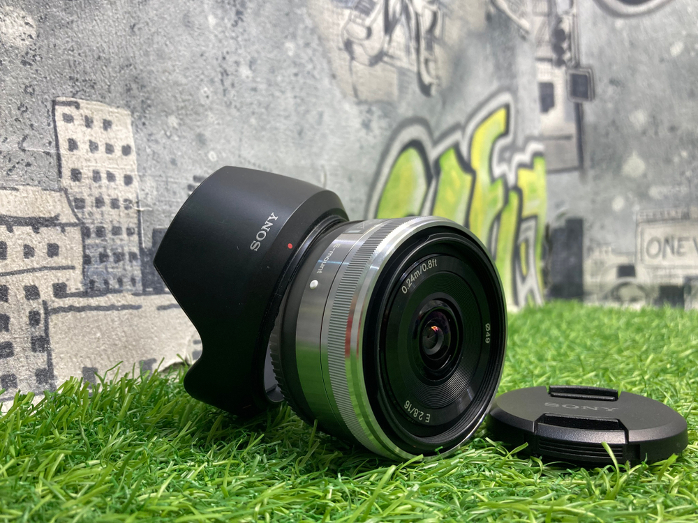 Sony 16mm 2.8 E