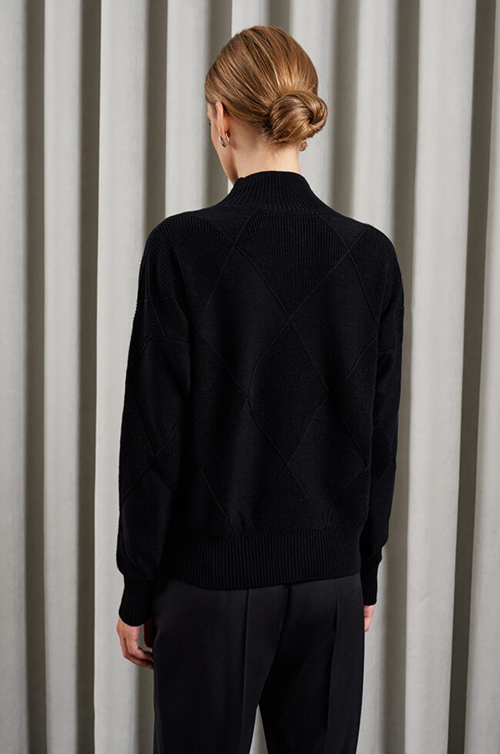 22922 Джемпер женский (черный)