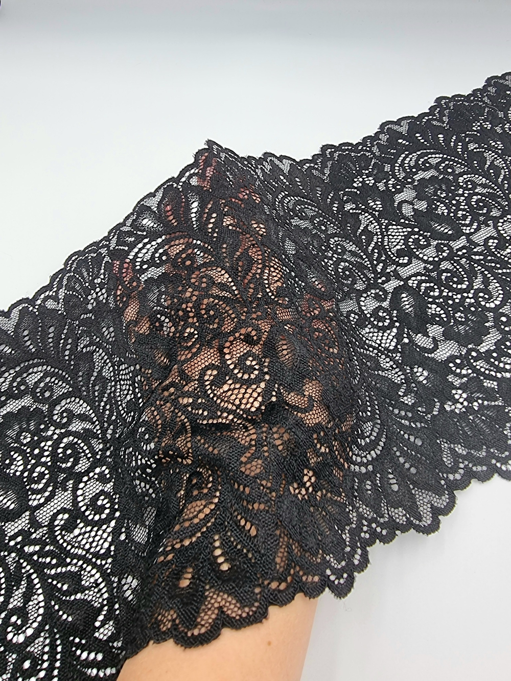 Кружево эластичное чёрное К687