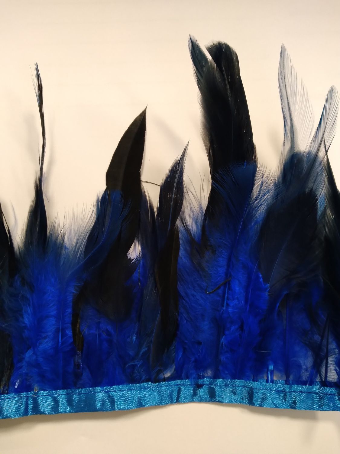 перья на ленте цвет синий (1м*19см)