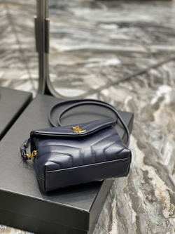 Saint Laurent Loulou 20 cm