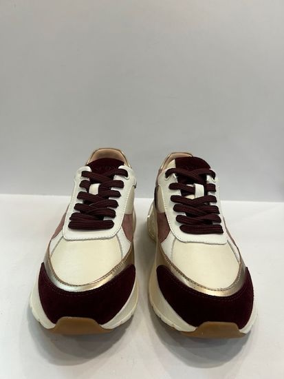 Кроссовки женские