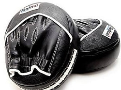 Лапы малые 21х24х12см, мягкая набивка, черный/белый