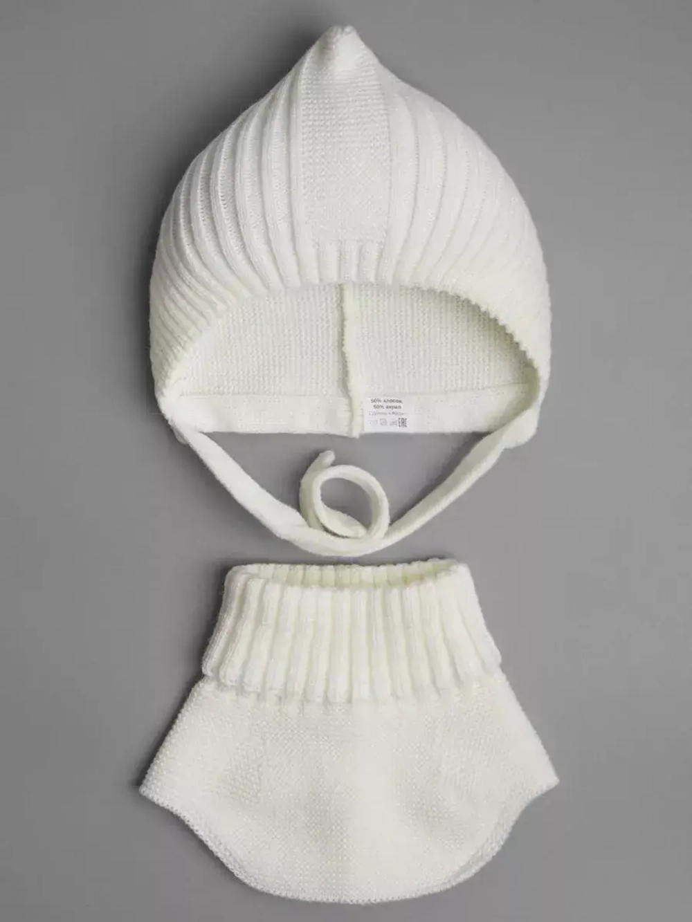 Чепчик и снуд детский на осень белый